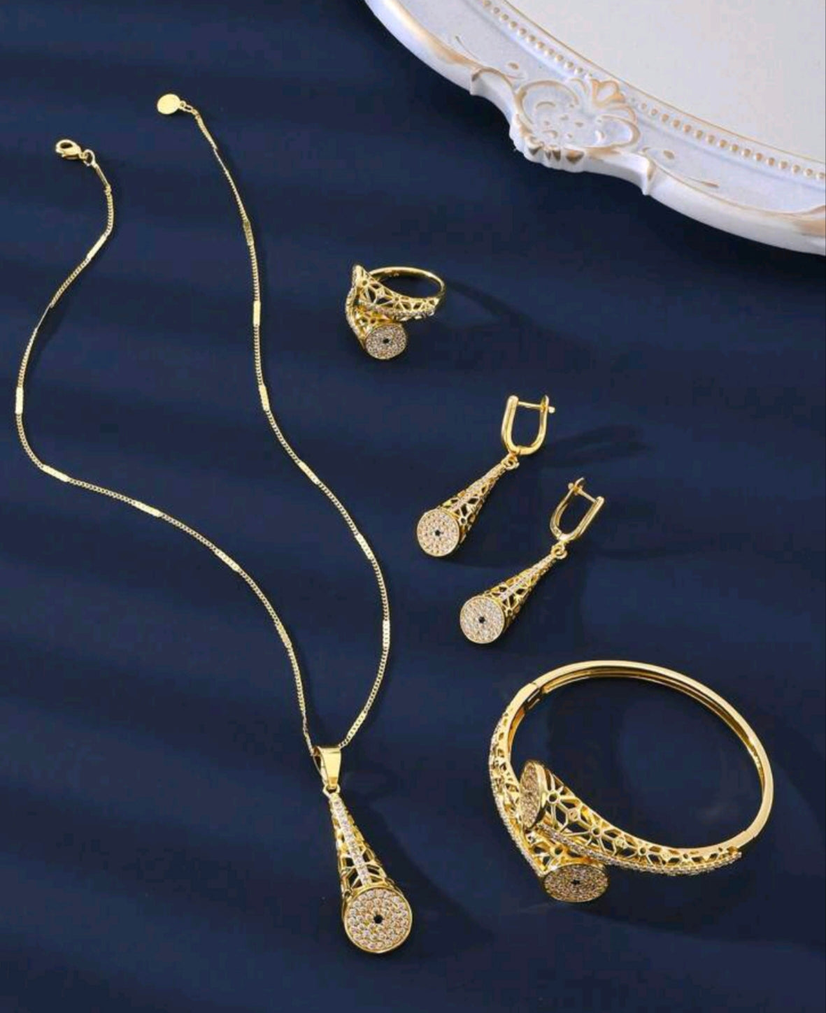 Modernes neues Design Hypoallergener 18k Schmuckset